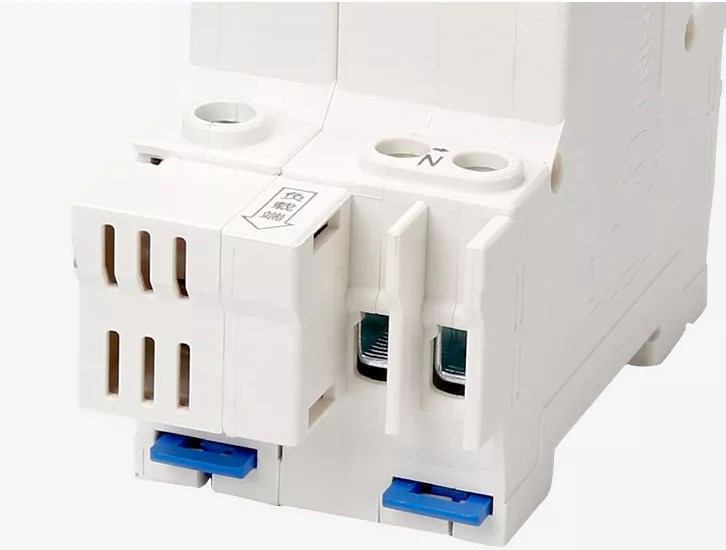 230v 1P 32A Trip Switch MCB Current Circuit Breaker Switch Current Leakage Protection Over Loard MCB Breaker D-1-47-1425 L. 