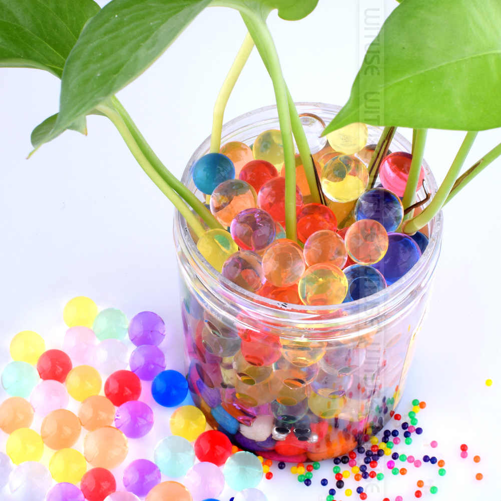 100 Pieces of Gardening Accessories DIY Magic Seven Color Crystal Boll perfect for terrariums or flower pots potted plants. 