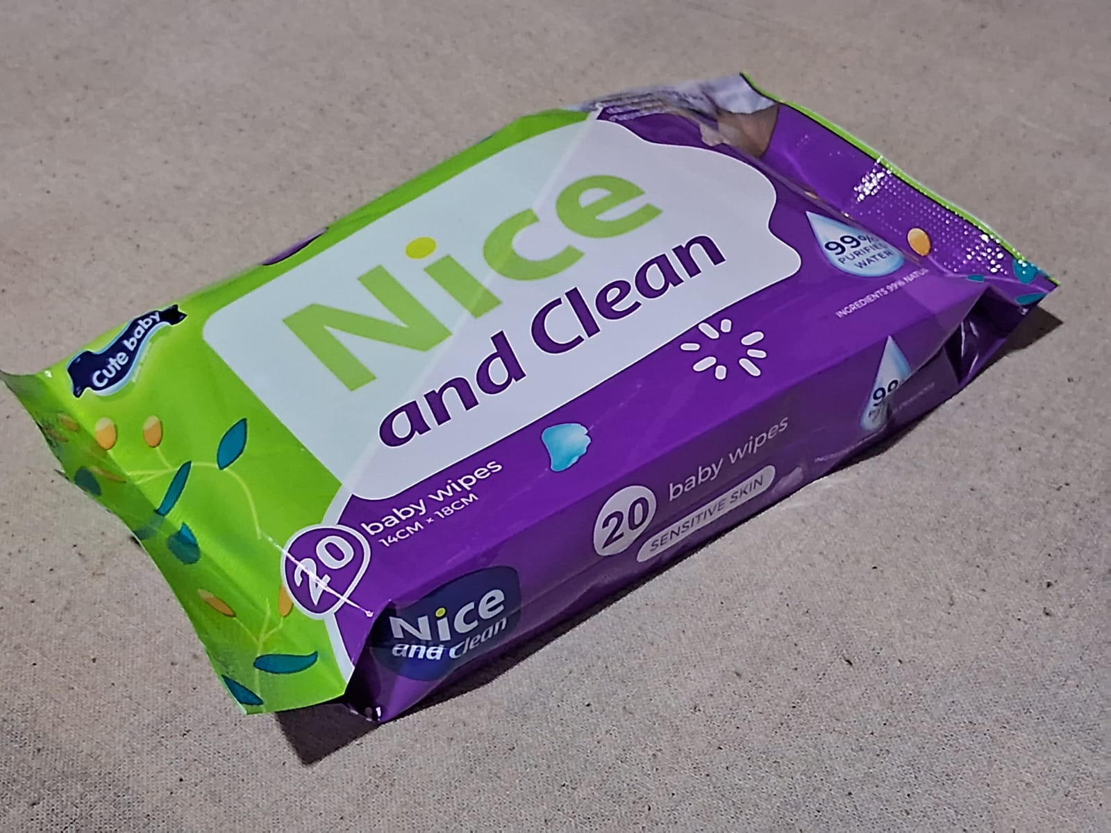 Cute Baby Wipes Mini Pack - 20wipes. 