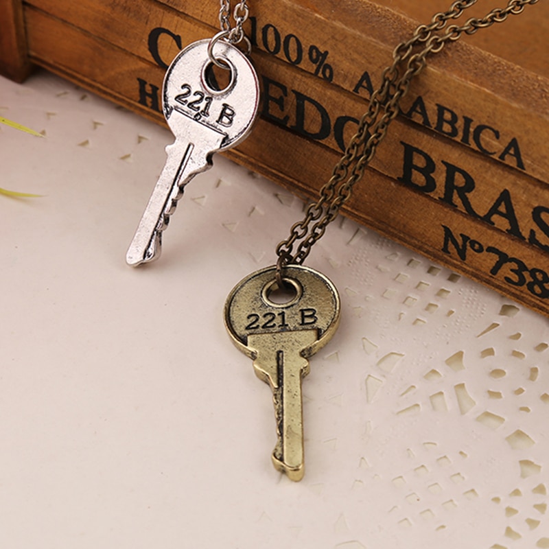 【IKE】Sherlock 221b House Key Necklace Vintage Color Key Shape Pendant Necklaces For Women Men Fans Jewelry Cosplay Gifts Accessories. 