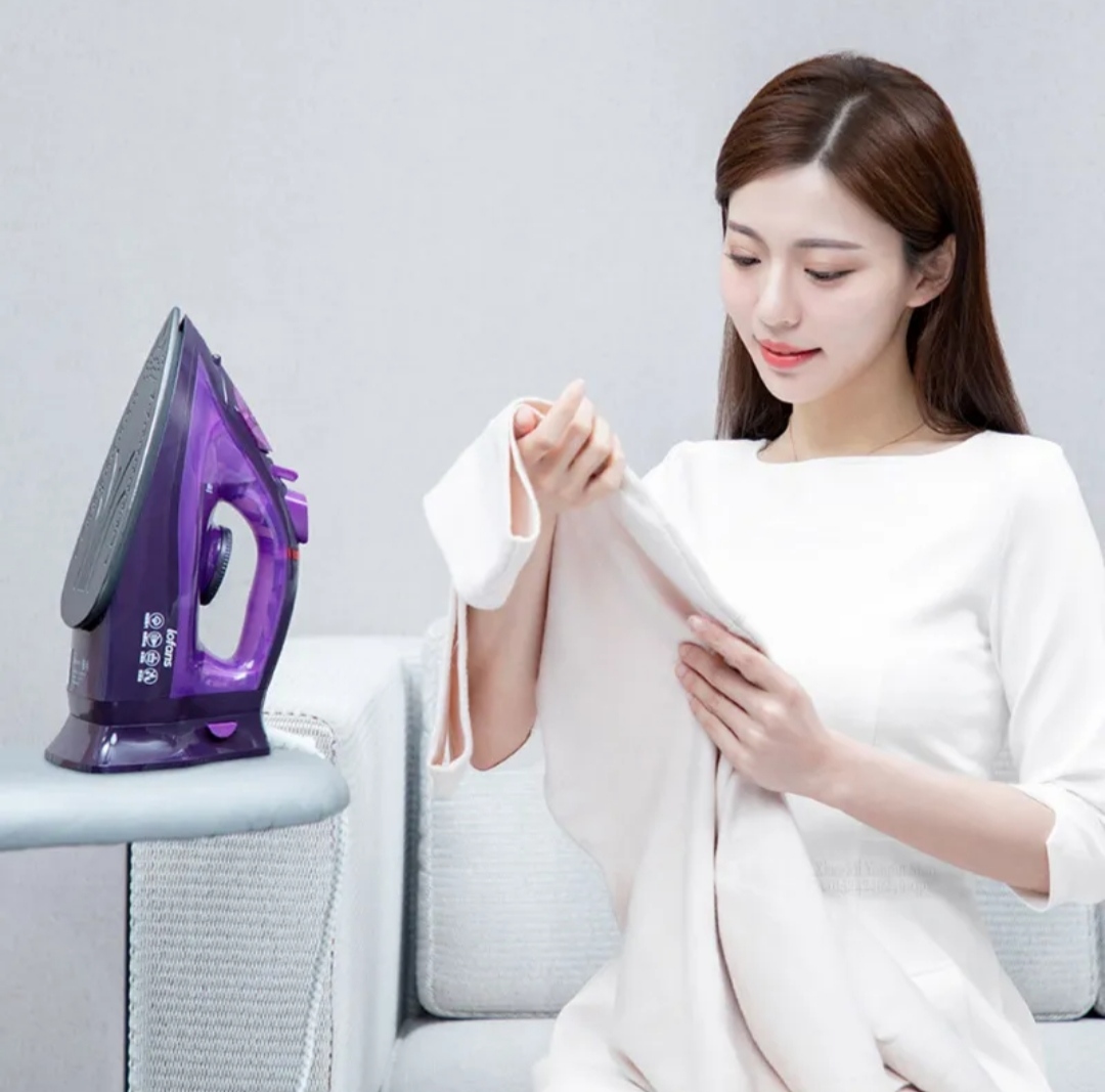 XIAOMI Lofans Cordless Electric Steam Iron. 