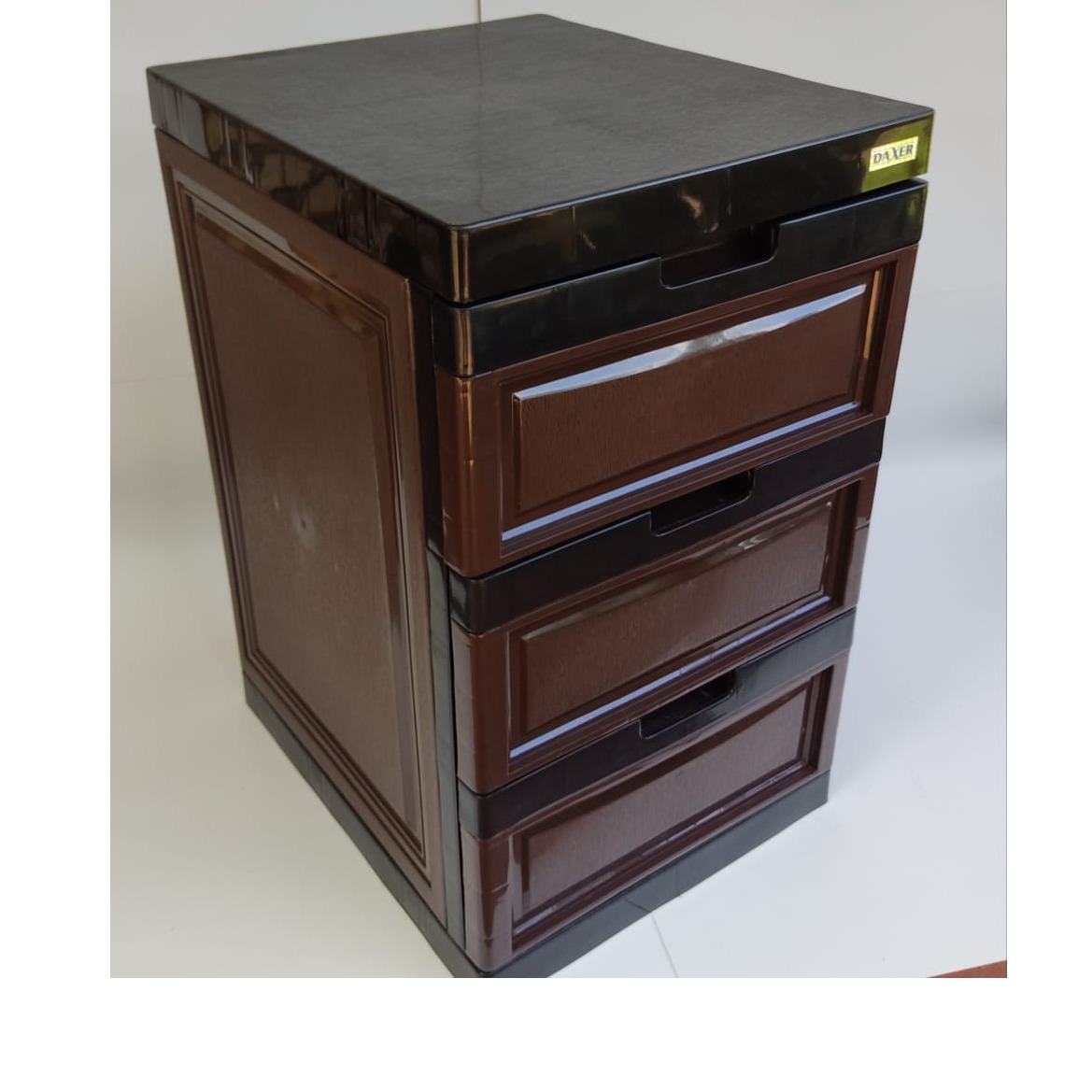 Daxer 3 Drawer Cupboard – DDC 01 (3D)