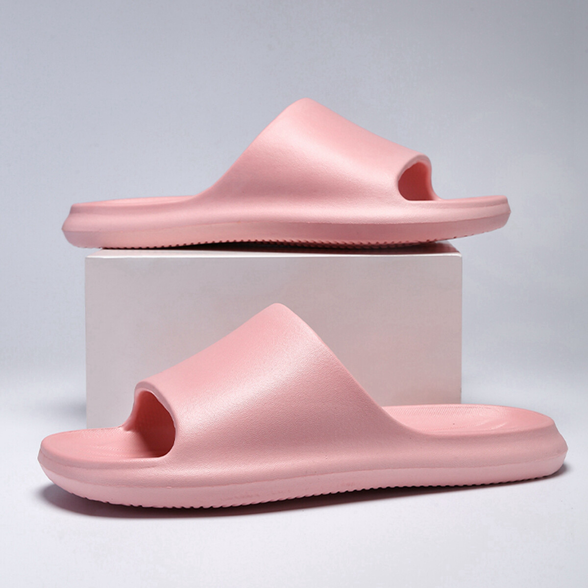 【WEJA】Ladies fashion portable home slippers thick-soled casual four seasons universal sandals. 