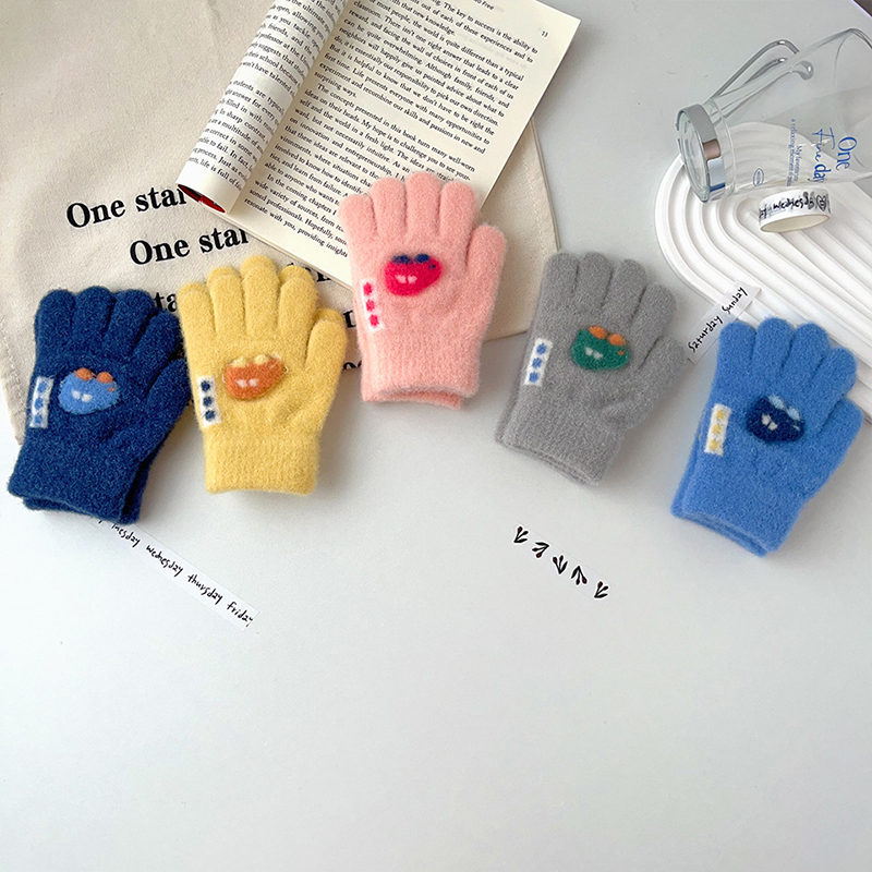 Cartoon Car Baby Gloves Winter Thick Knit Warm Boy Girl Full Finger Mittens Outdoor Windproof Toddler Kids Five Finger Gloves. 