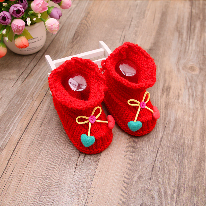 Baby best sale woolen shoes