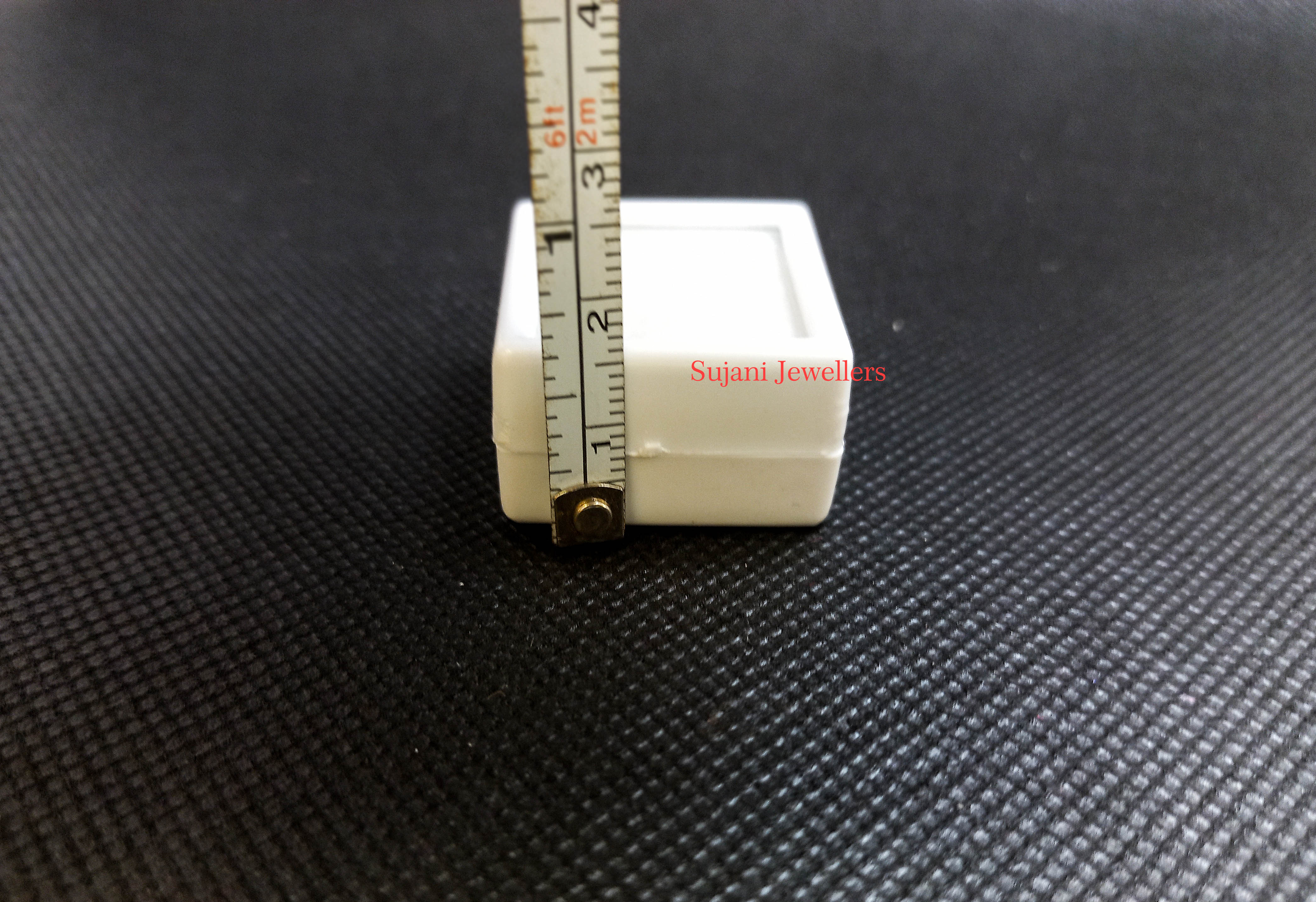 Gem Box half inch white and black gem box with glass and sponge premium quality 1 inch * 1 inch. 
