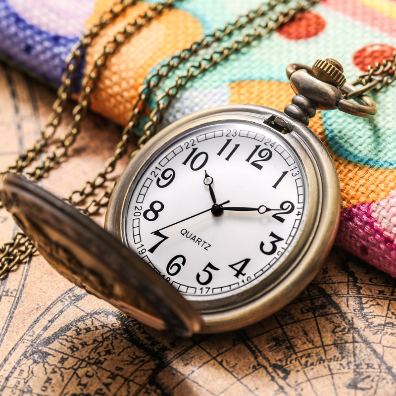 【FOOT SOFA】Classic American Presidential Torch Eagle Free Design pocket Watch for men and women Vintage quartz Arabic numerals. 