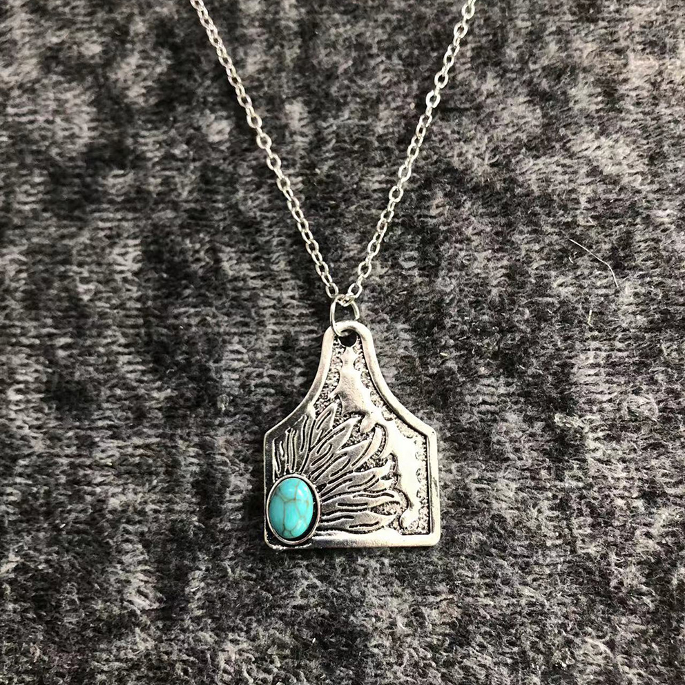 Western Design Cow Ear Tag Embossed Floral Turquoise Stone Dots Pendant Choker Necklaces for Women Cowgirl Neck Jewelry Gift. 