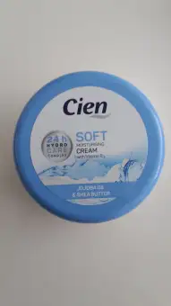 cien soft moisturising cream with vitamin e