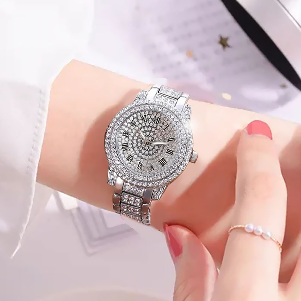 Montre à quartz Full Sky Star pour femme avec bracelet en acier entièrement diamanté et chiffres romains brillants_voghion.com