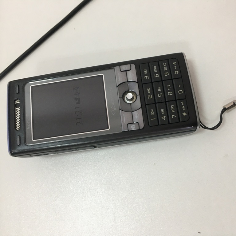 K800i Sony Ericsson Vintage Mobile  Mint Condition. 