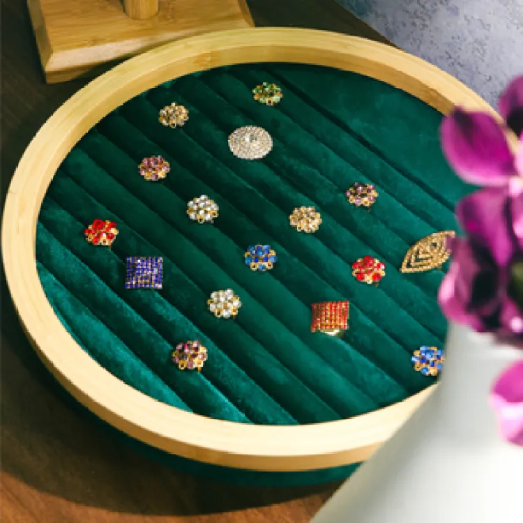 Unique on sale ring displays