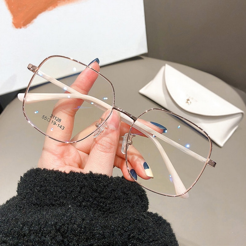 Fashion Elegant Anti Blue Light Glasses Big Square Transparent Metal Frame for Women Men Computer Eye Protection Spectacles. 
