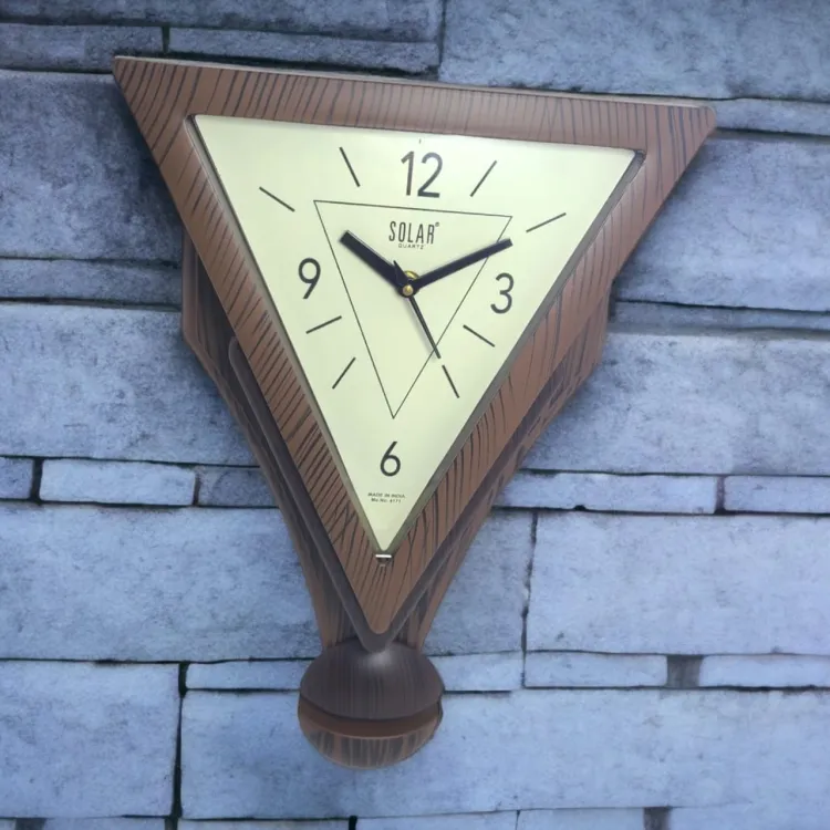 First deals quartz clock