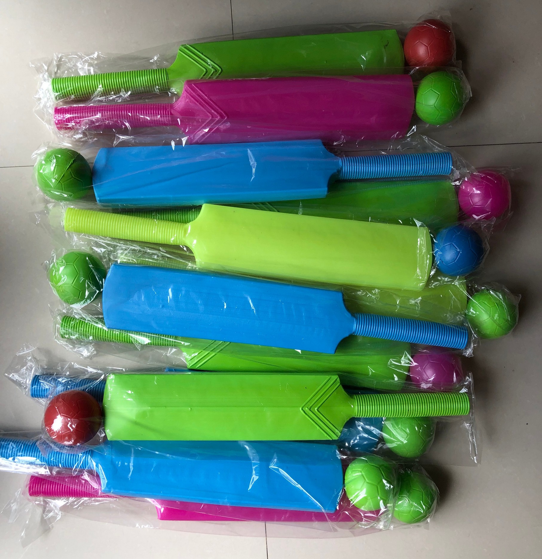 Made in Sri lankan Plastic bat and ball comes in two sizes 15inch and 17.5inch height small and medium sizes.. 