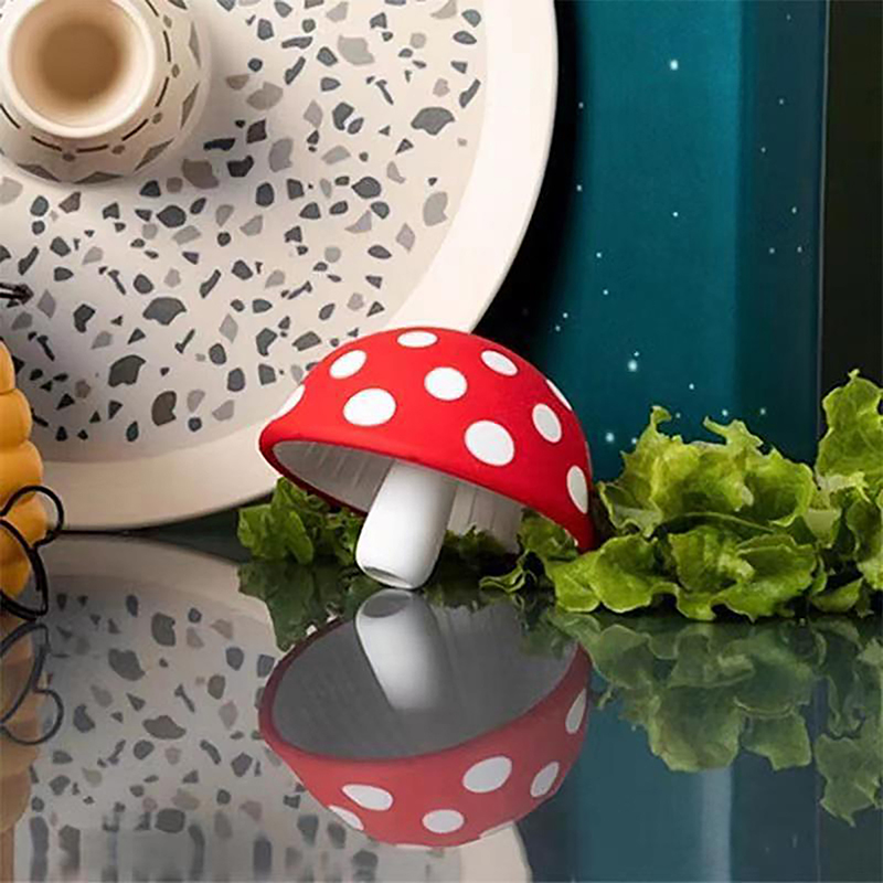 Magic Mushroom Funnel Foldable Silicone Funnel For Filling Bottles Or Container WANNA. 