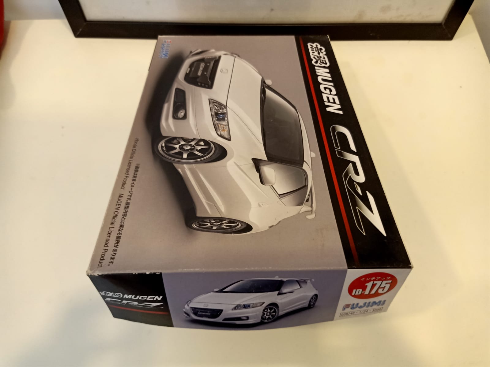 Fujimi Honda Mugen CR-Z 1:24 Scale Model Kit. 