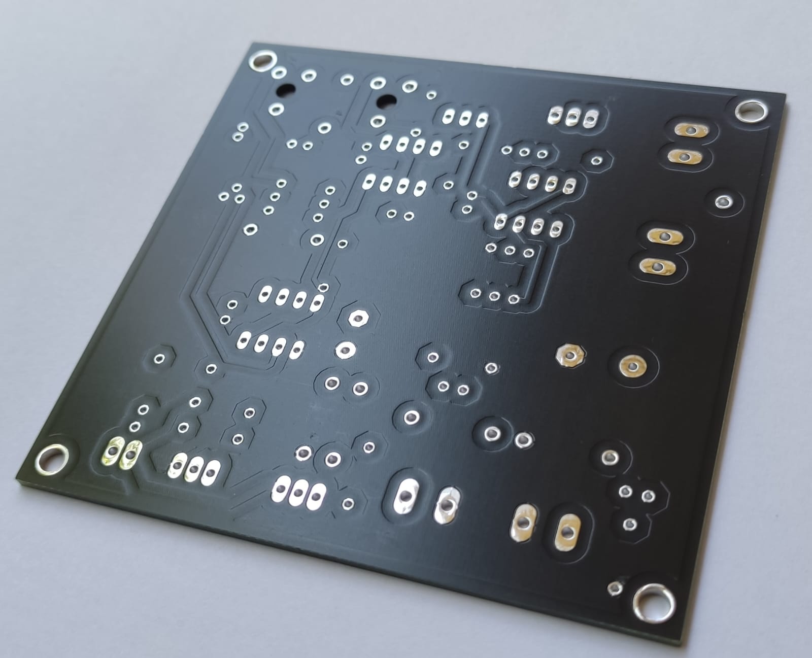 10KM Electric Fence Energizer Livestock High Voltage Pulse Controller High-Decibel PCB Electric Fence Circuit. 