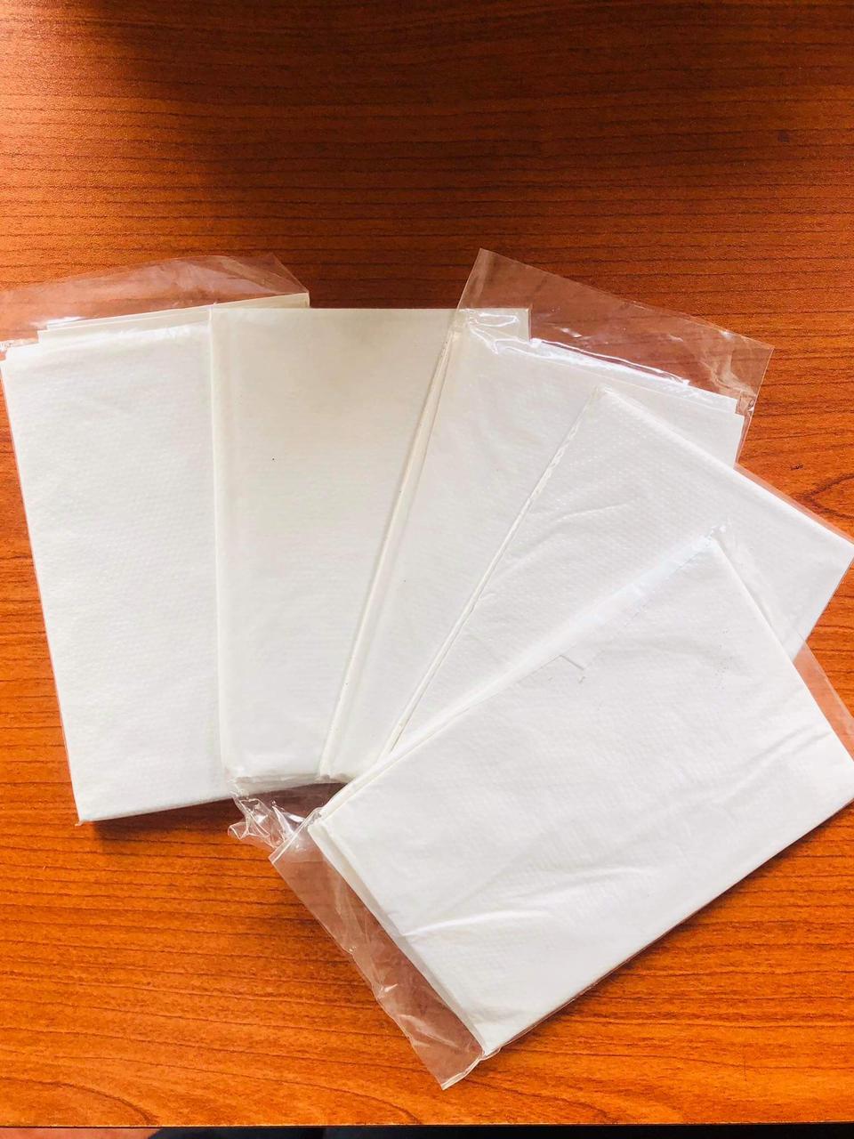 Disposable Plastic Aprons - (Polythene Aprons) 5pcs Pack. 