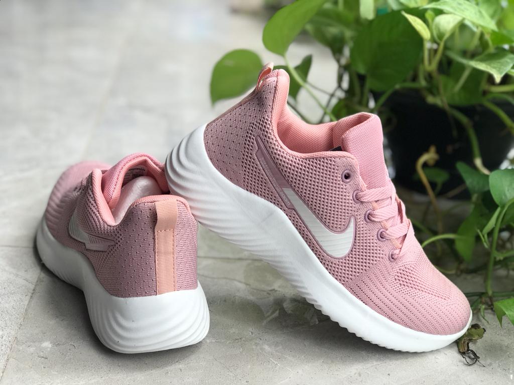 nike shoes for girl with price
