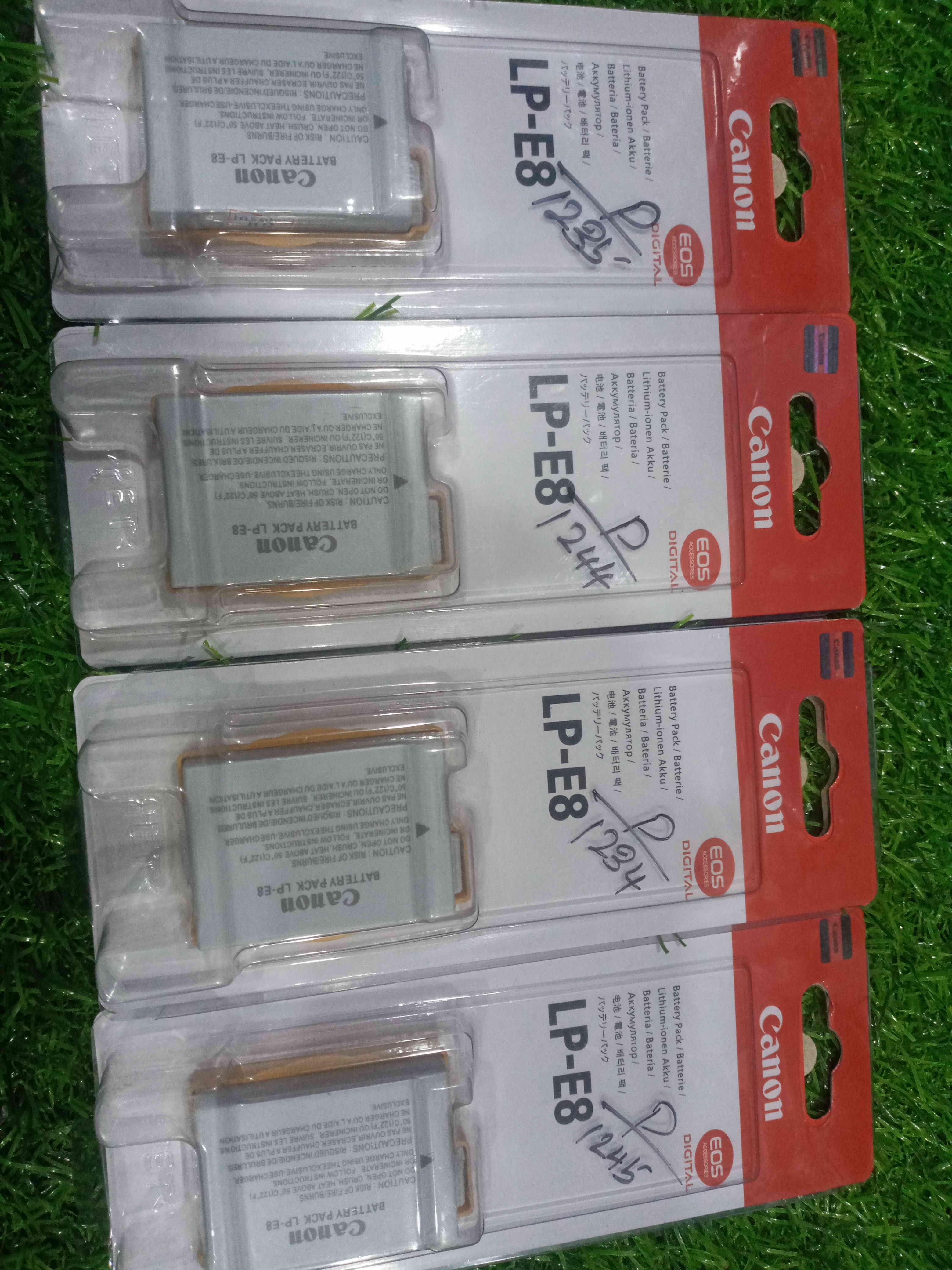 Canon EOS LP-E8 Battery LPE8 / LP E8 Batteries LP E 8. 