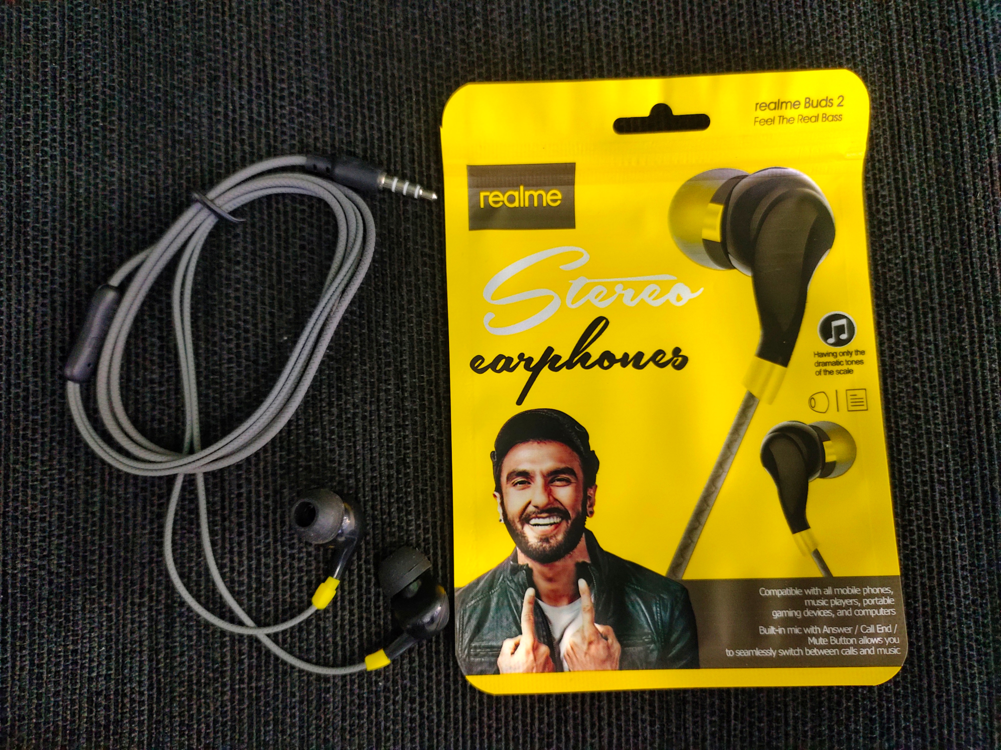 Realme Buds 2 Wired Earphones 3.5mm Plug Super Bass Stereo Earphone With Microphone. 