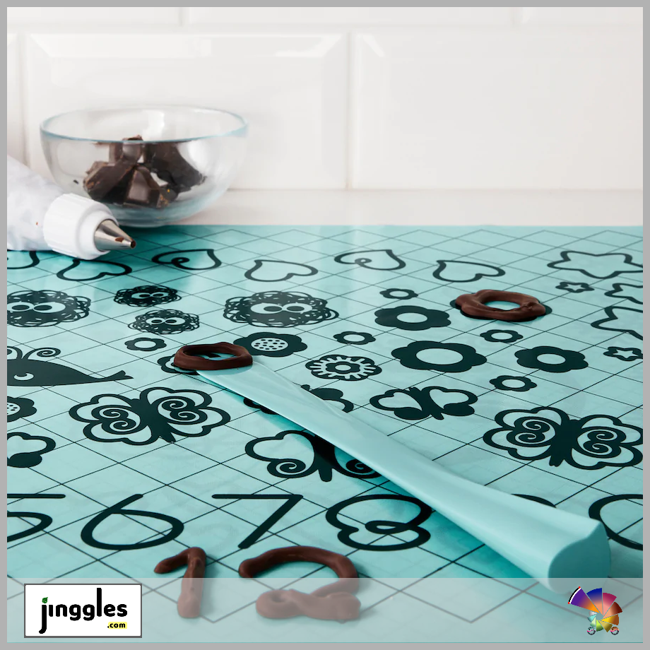 SOCKERKAKA Baking Mat and Knife. Light Blue. 