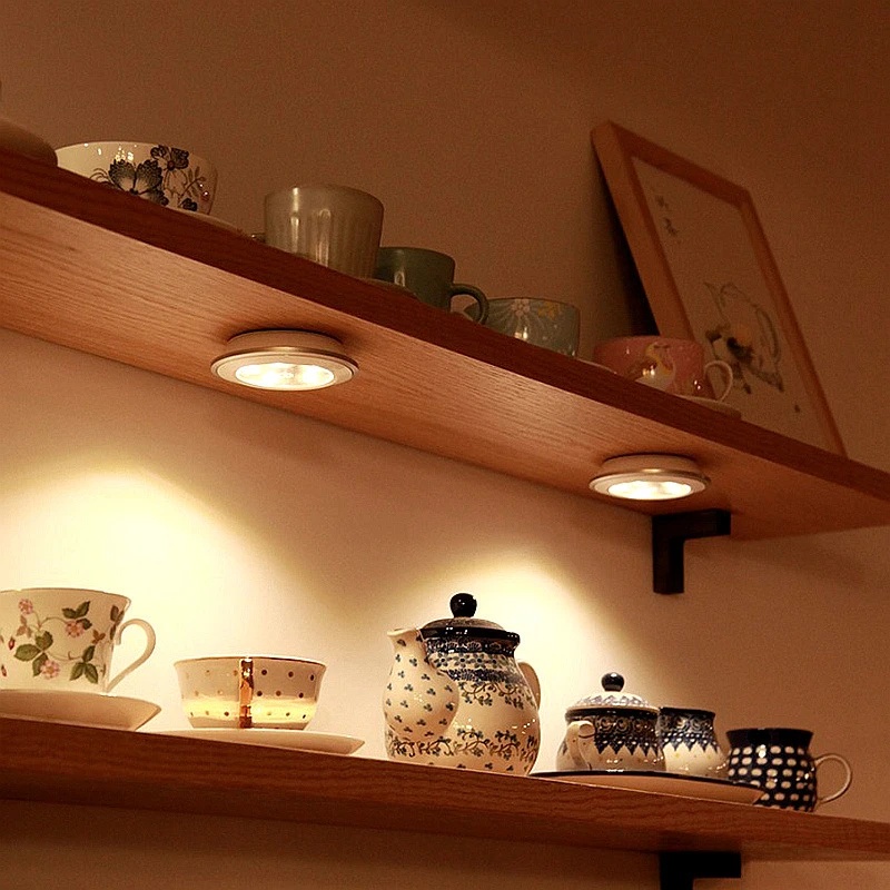 Battery Operated Puck Lighting Closets Lights with Remote Control for Wardrobe kitchen LED Under Cabinet night Light Wall Lamp Smart LED Lights Wireless Cabinet Light. 