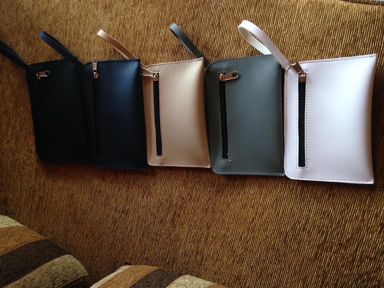 Fashionable Stylish One zipper Wallet For Women. 