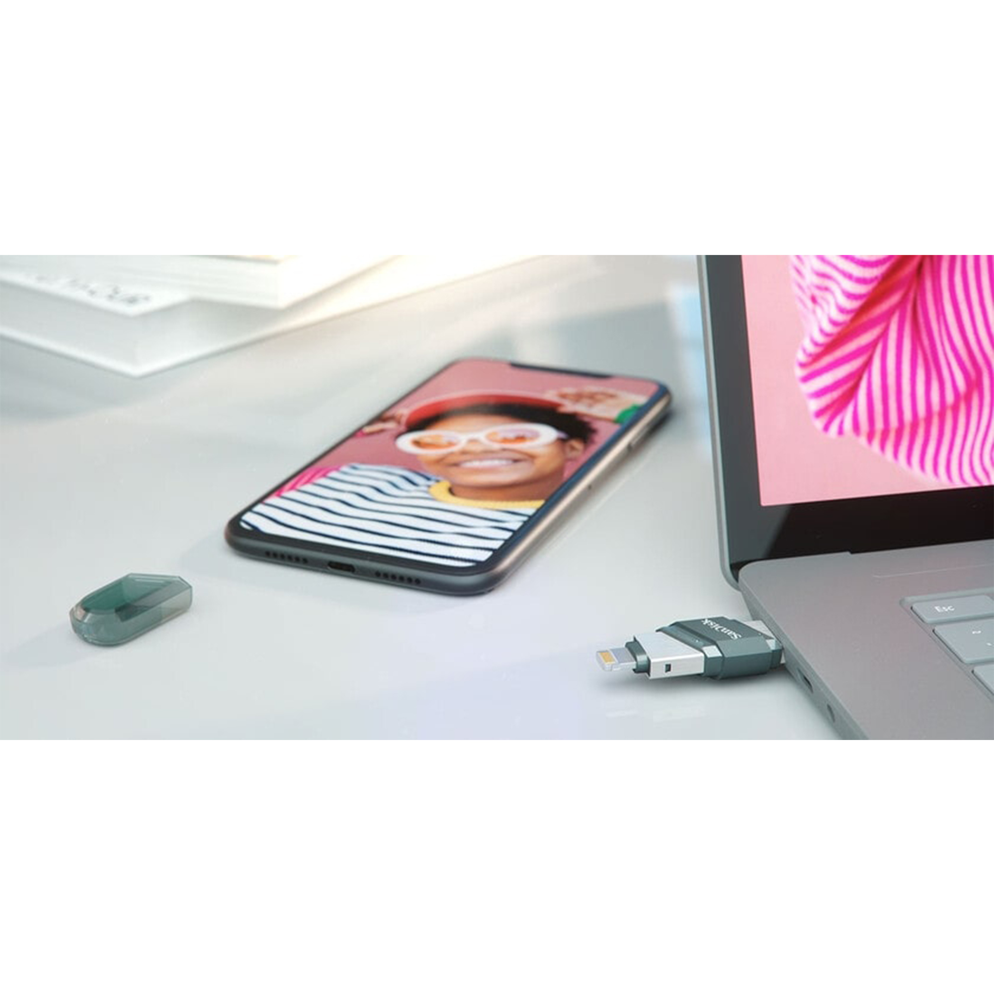 Sandisk iXpand Flash Drive Flip 3.1 OTG Lightning 32GB 64GB 128GB 256GB USB Pen Flash Drive. 
