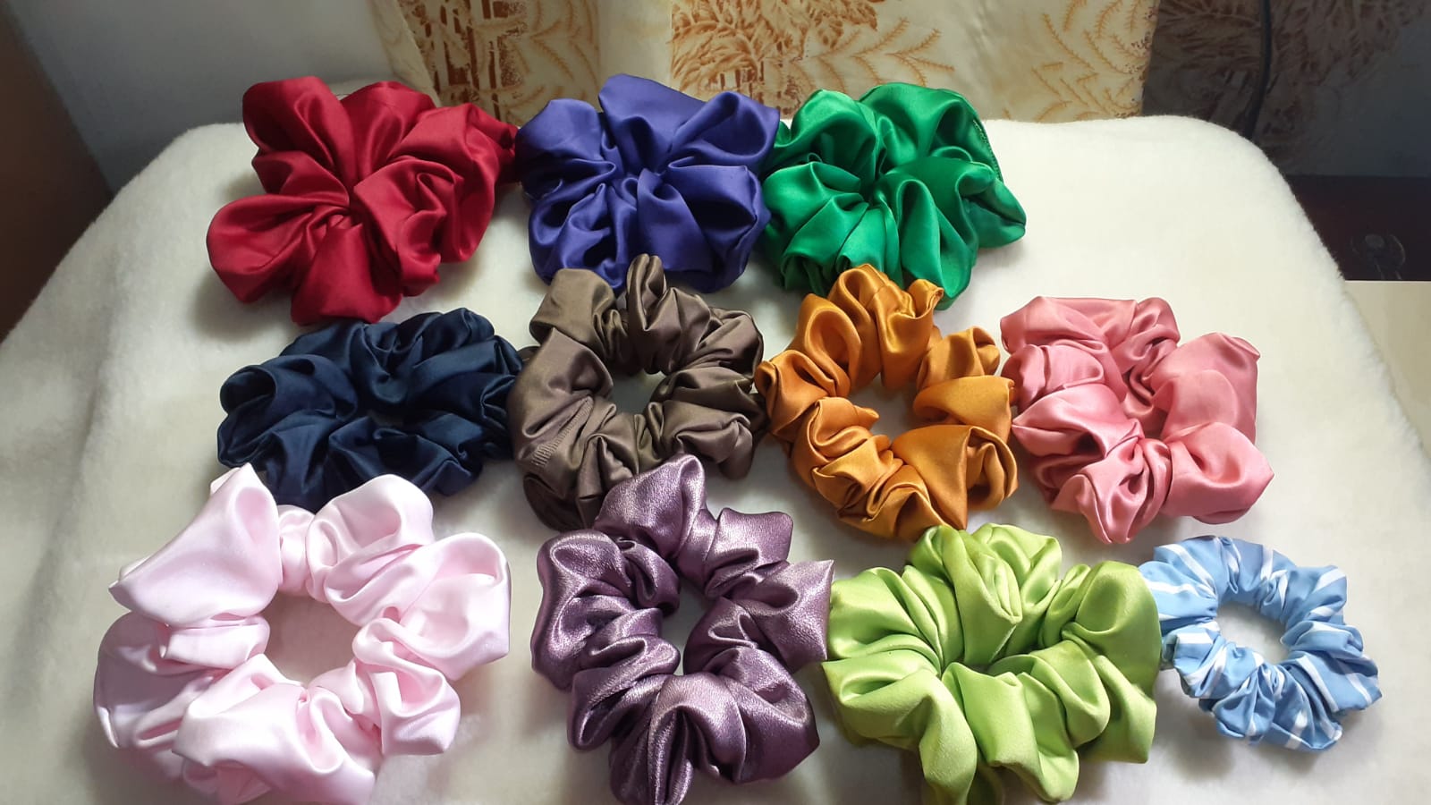 10 Random Korean Scrunchies | Luxury Valentina Hair Scrunchies | Elastic Hair Ponytail Scrunchy | Hair Tie | Hair Band | Korean Hair Band | Bool Band | Hand Bool | Girls Band | Woman Bool | Women Bool | Beautiful. 
