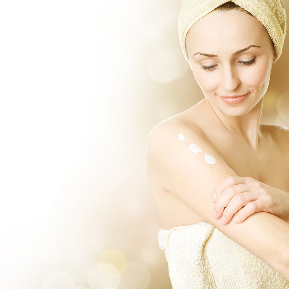 BioGlow Aloe Vera And Vitamin E And B5 Face And Body Scrub 500ml. 