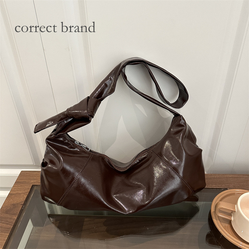 High-End Vintage Women's New Autumn Winter Model, Simple Versatile Dumpling Bag, Niche Fashion Designer Commuter Shoulder Bag_voghion.com