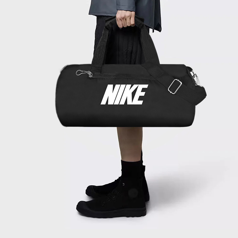 WATERPROOF Travel Sports Bag For Men & Women Medium Size Fitness GYM Sports Bag. 