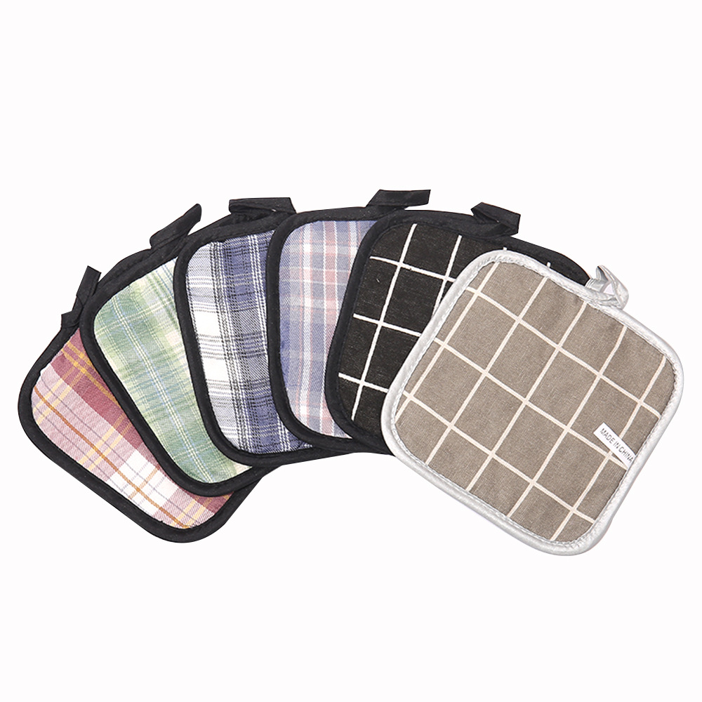 Mitts Cozies Spot wholesale minimalist style linen household pot holders, kitchen anti-scald mats, placer mats, thickened heat insulation pads. 