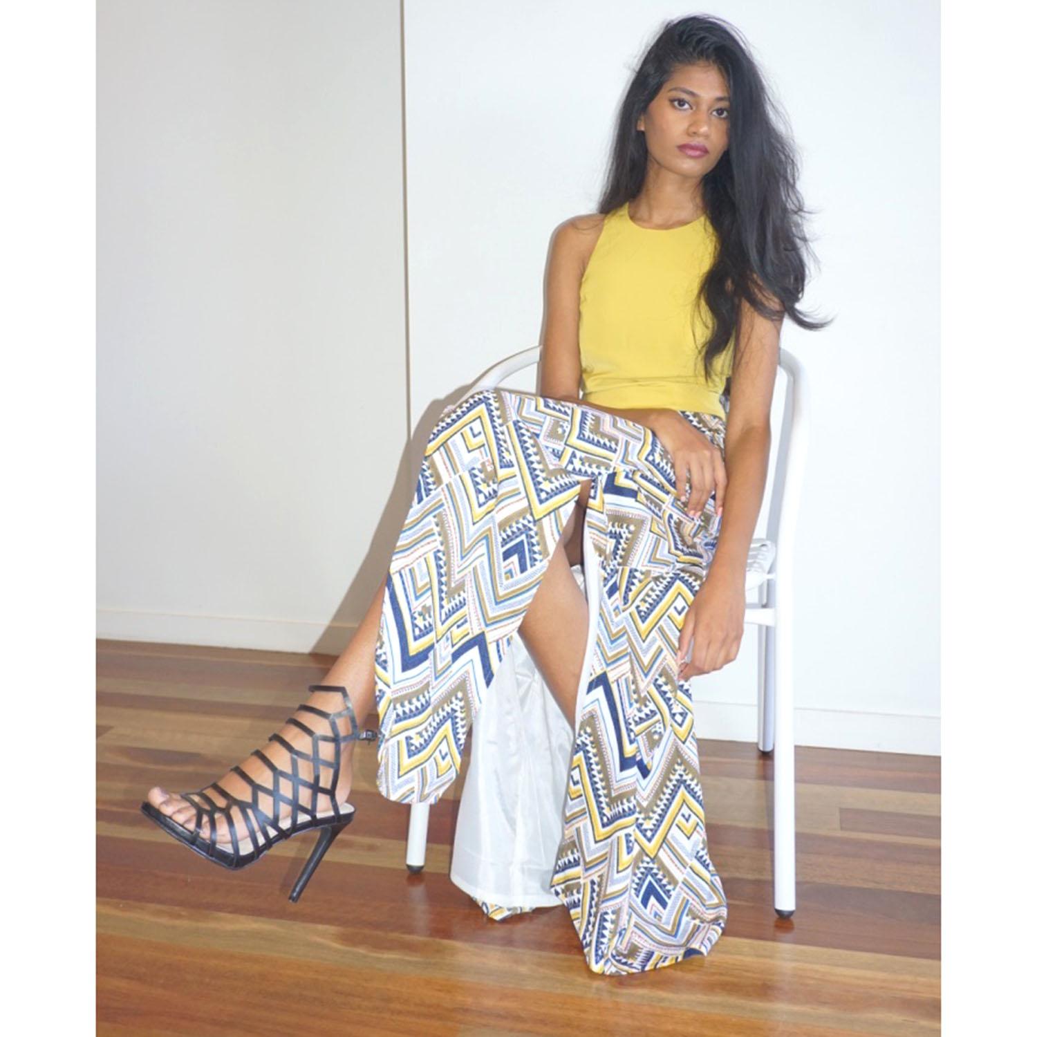 Women's Multi Print  Casual Long Length Frnt Split Skirt. 