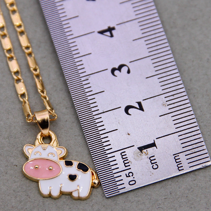 Fashion Enamel Cows Cattle Pendant Necklace Best Friends Kawaii Cute Necklace Golden Chain Choker For Women Girls Gifts. 