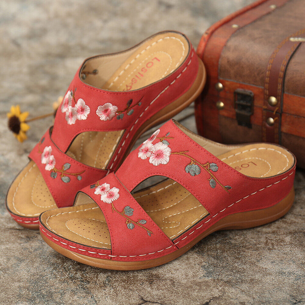 【ZOSR】🌼Women Wedge Sandal Embroidered Open Toe Sandals Vintage Platform Non-slip Slipper beautiful women's slippers. 