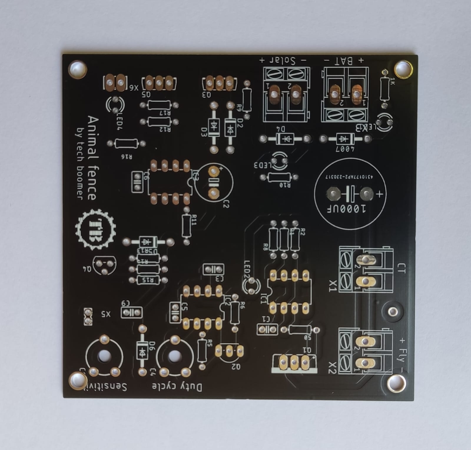 10KM Electric Fence Energizer Livestock High Voltage Pulse Controller High-Decibel PCB Electric Fence Circuit