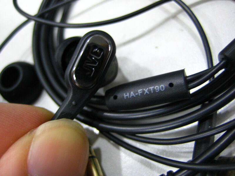 JVC Victor HA-FXT90 In-ear Stereo Headphones  Earphone [100% Genuine]. 