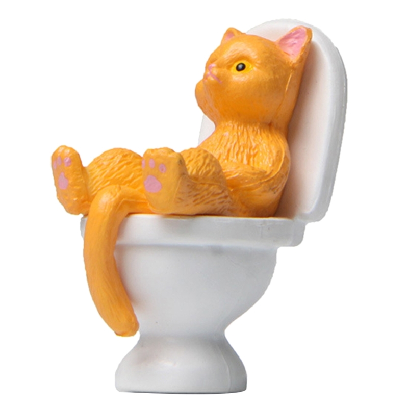 448B Cat on Toilet Resin Action Figure Home Decorations Dollhouse Landscape Accessories Mini Garden Ornament Desktop Model. 