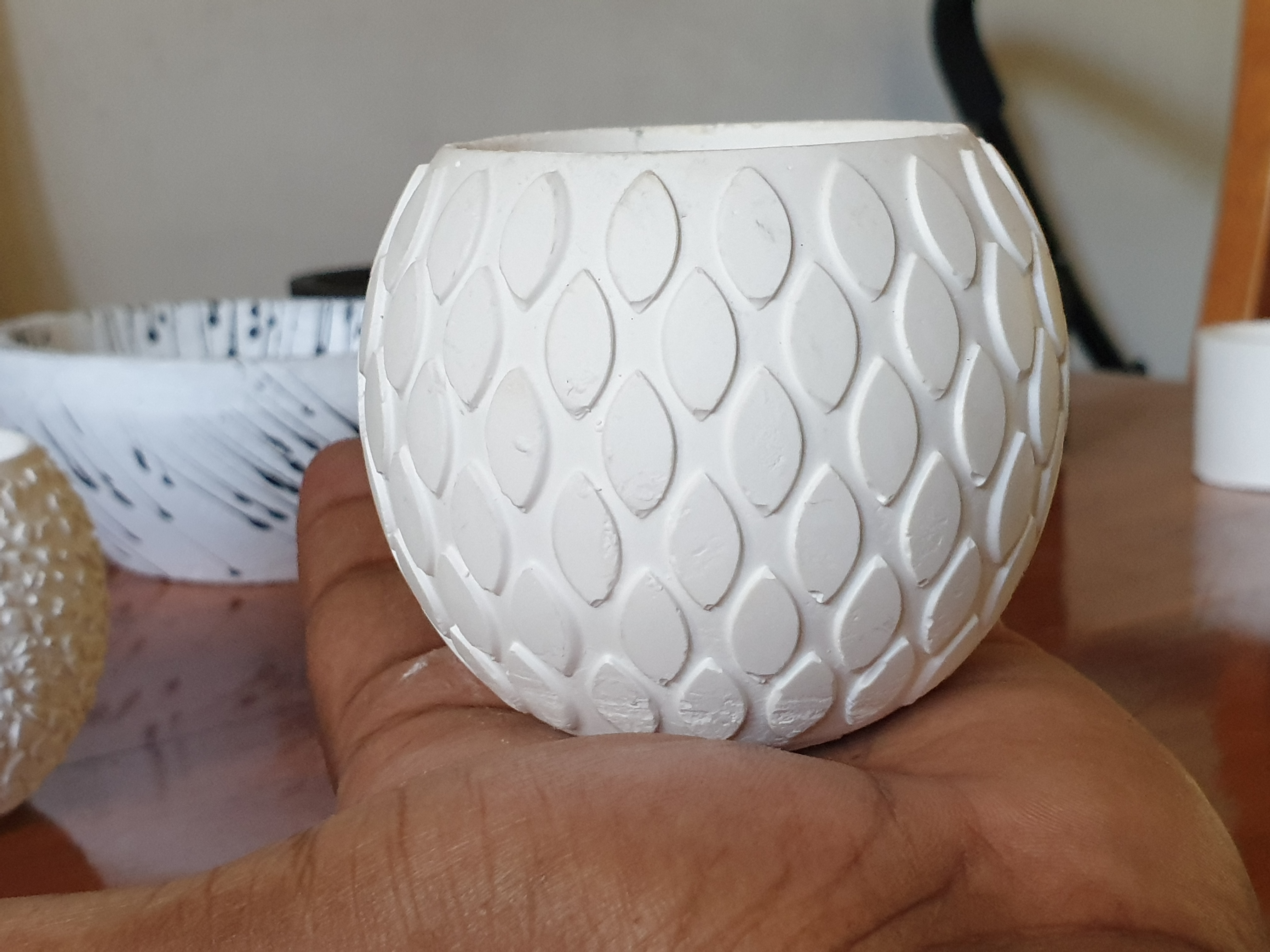 Unique Plaster of Paris Plant Pots Unique Design Garden Home Decor Gift Pot Indoor plant pot. 