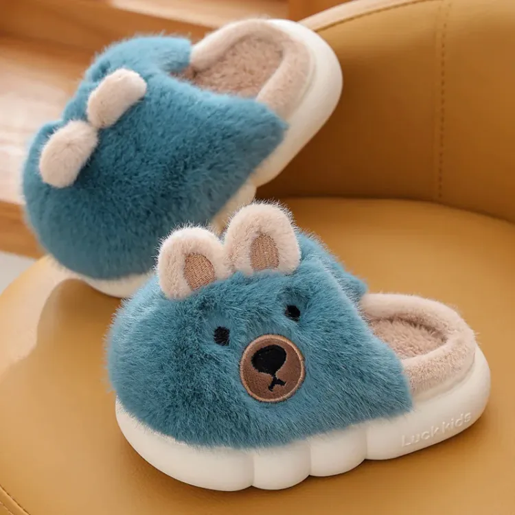 Kids hot sale plush slippers