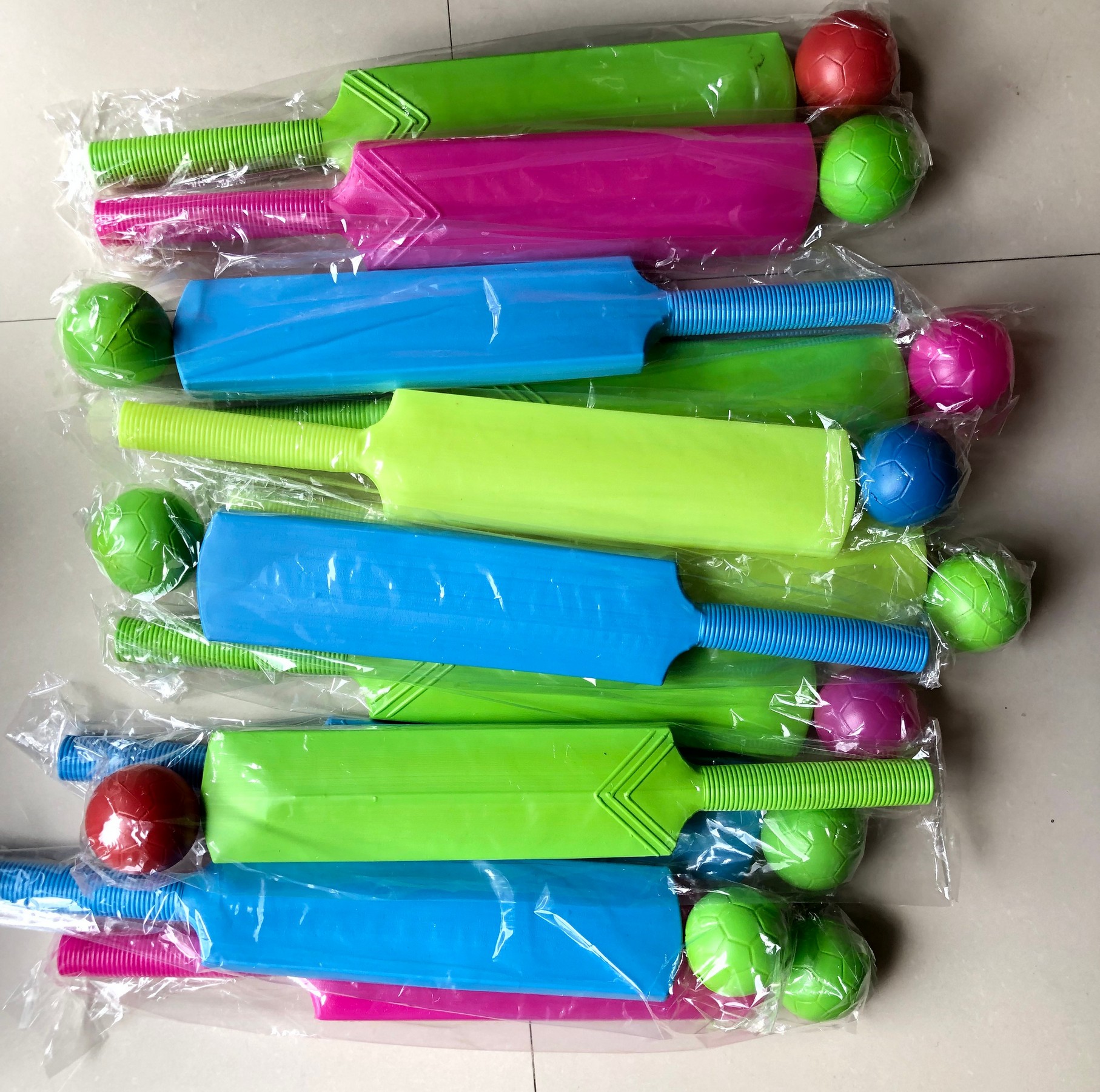Made in Sri lankan Plastic bat and ball comes in two sizes 15inch and 17.5inch height small and medium sizes.. 