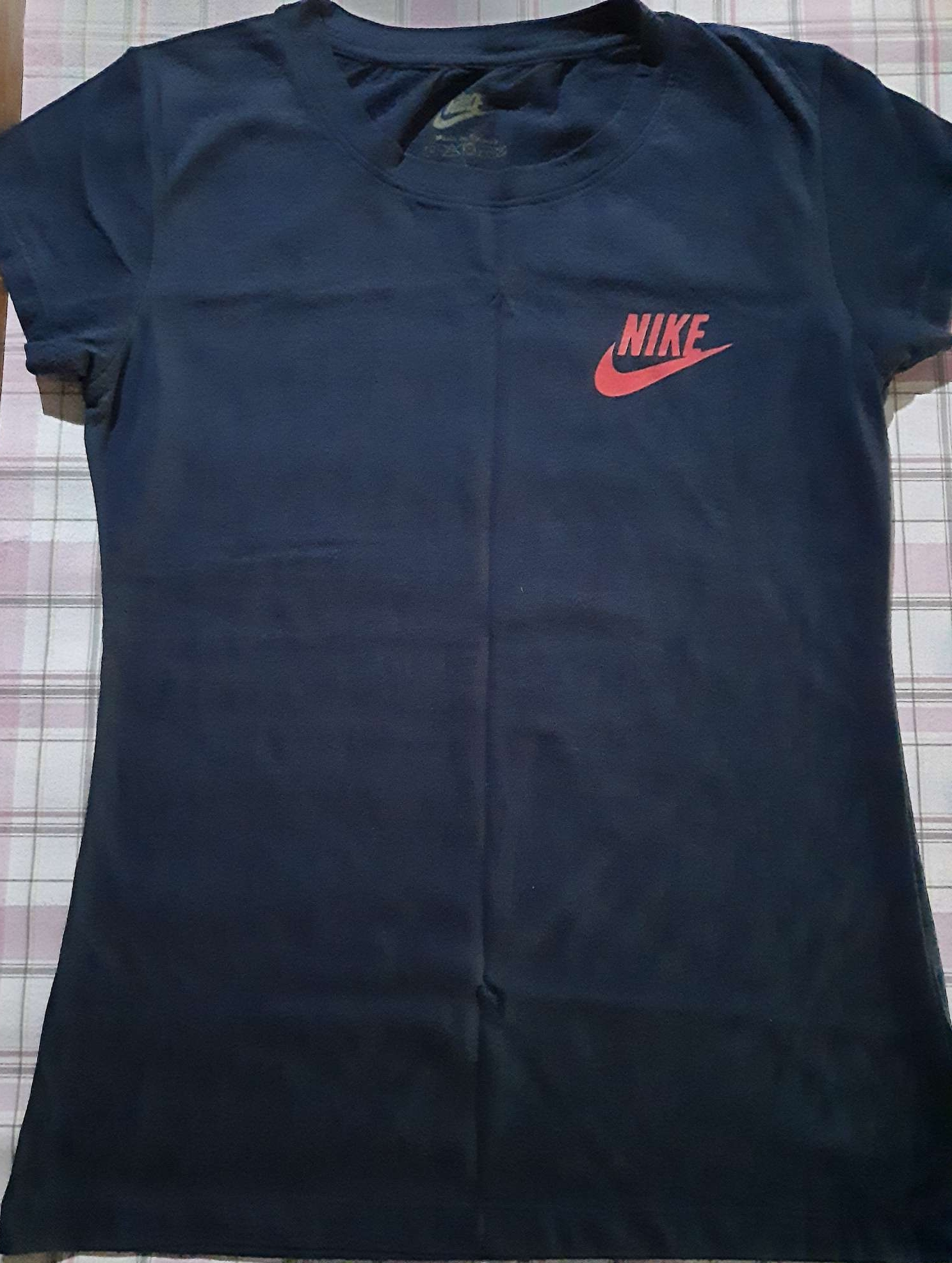 nike t shirts for womens online
