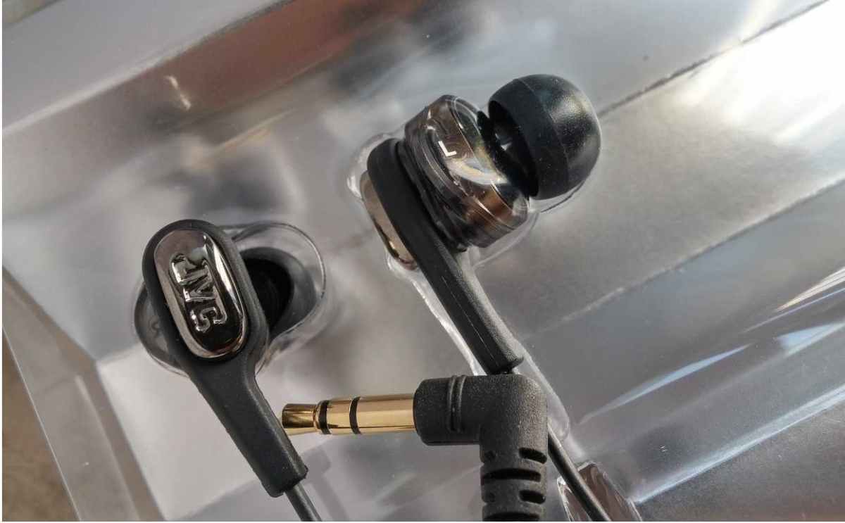 JVC Victor HA-FXT90 In-ear Stereo Headphones  Earphone [100% Genuine]. 