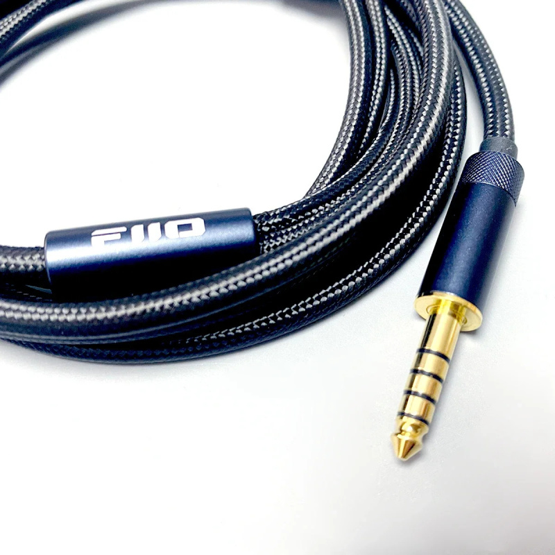 FiiO LL-4.4A High-quality Audio Dual 3.5mm to 4.4mm Balanced Headphone Cable 1.5M. 