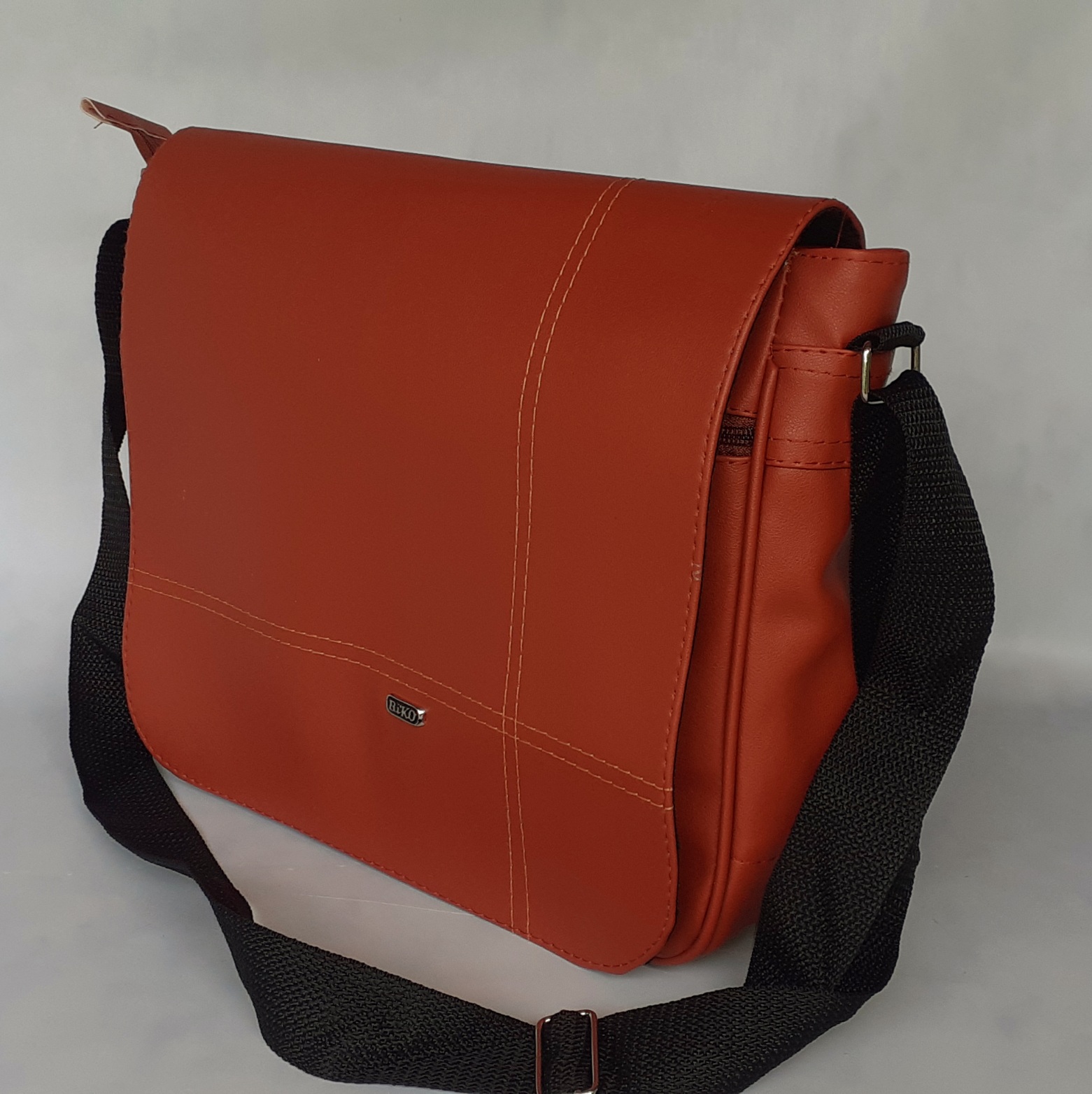 Side book online bags