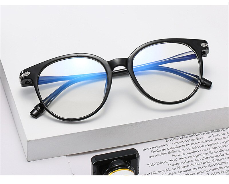 nearsighted eyeglasses