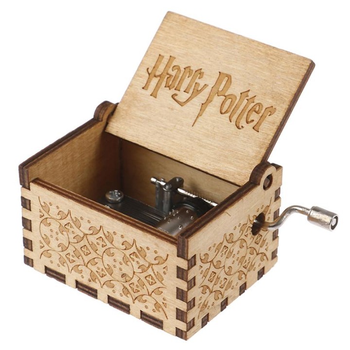 Harry Potter Music Box Magic School Hand Crank Musical Box Toy. 